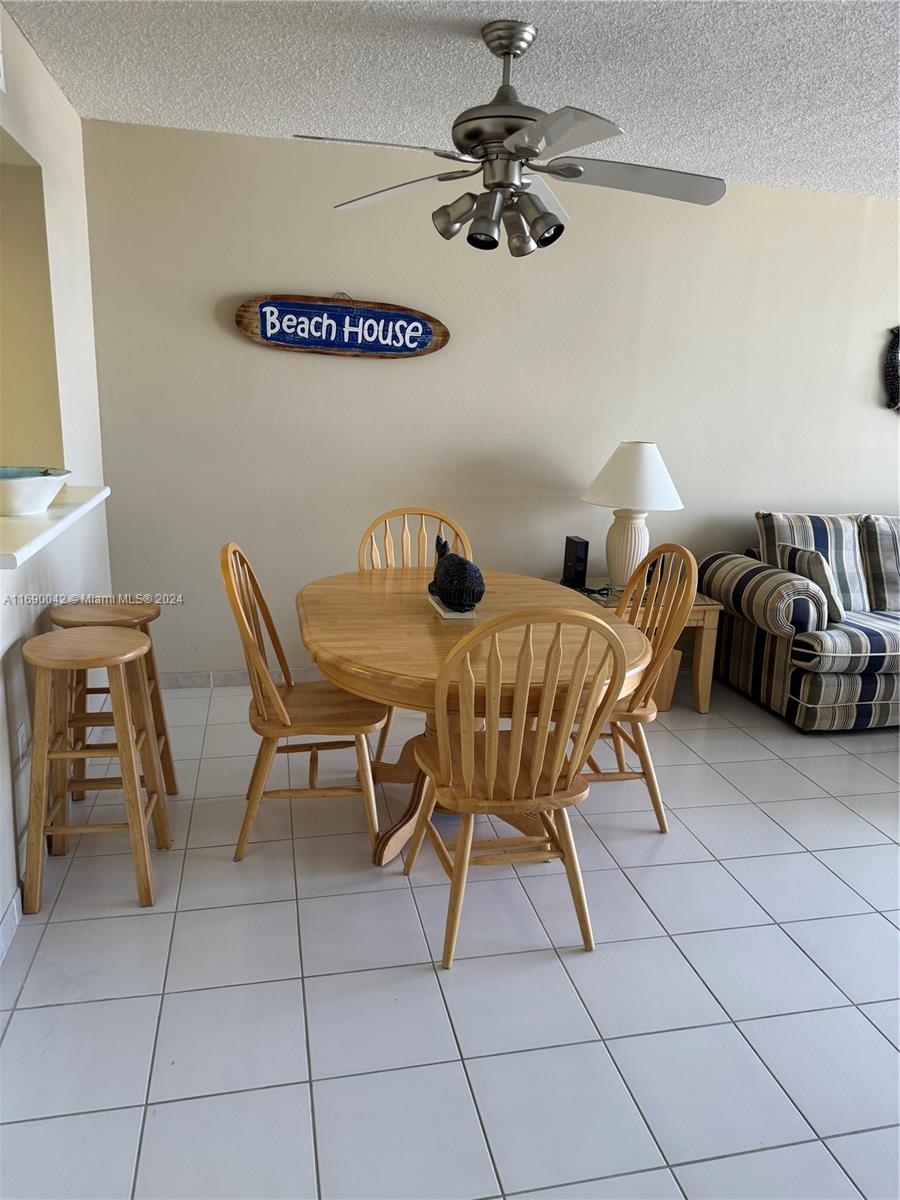 A11690042 Property Photo 16