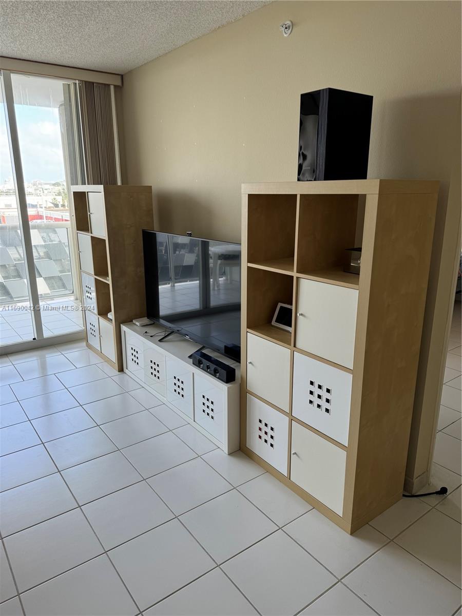 A11690042 Property Photo 17