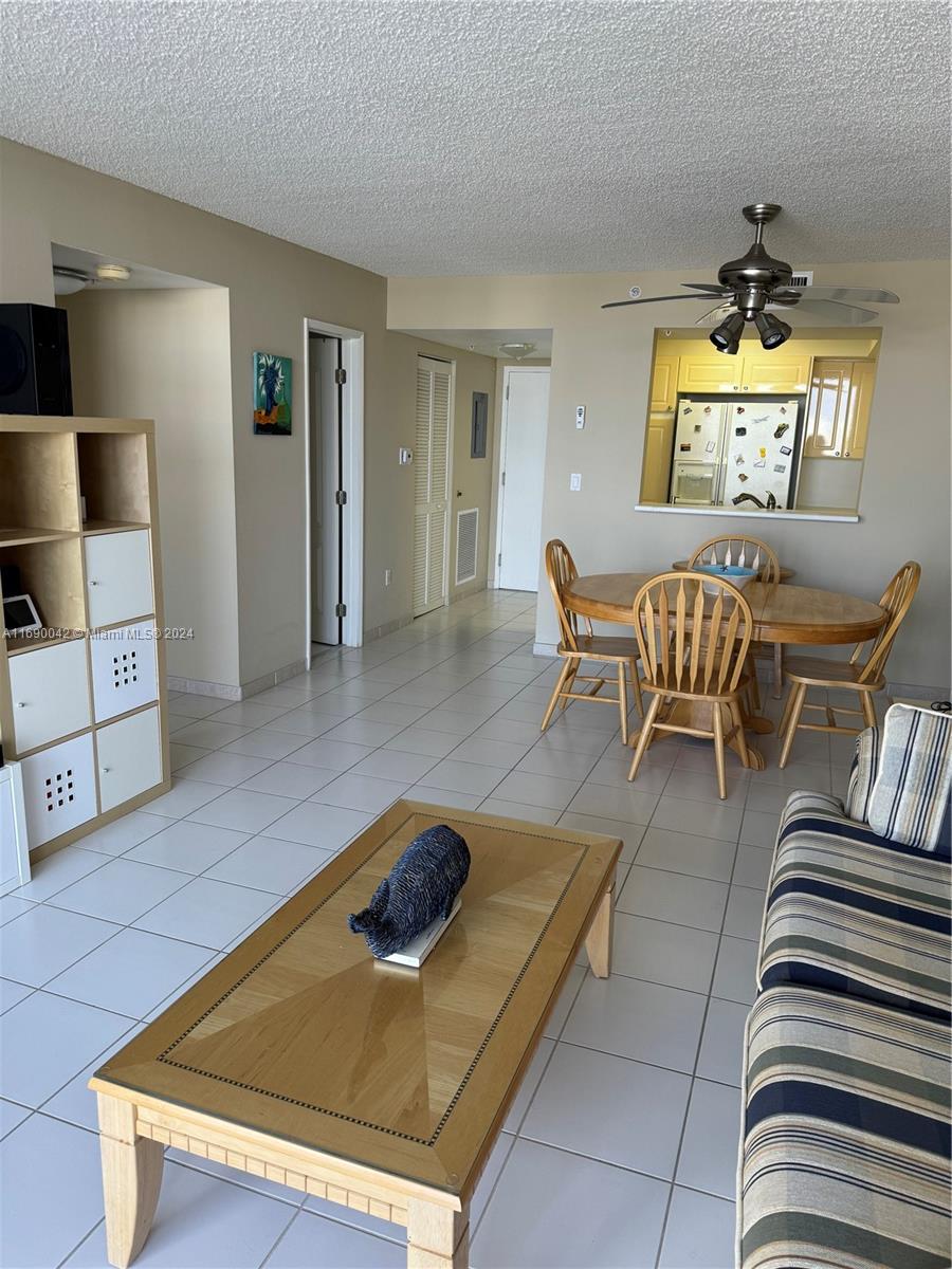 A11690042 Property Photo 19