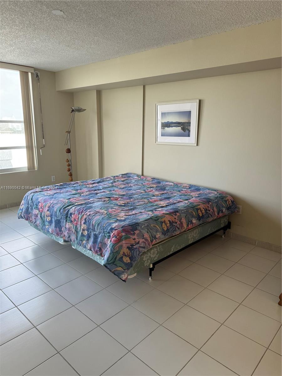 A11690042 Property Photo 24