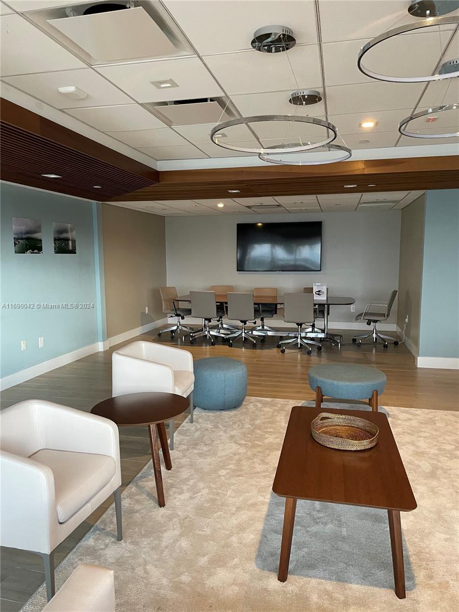 A11690042 Property Photo 40