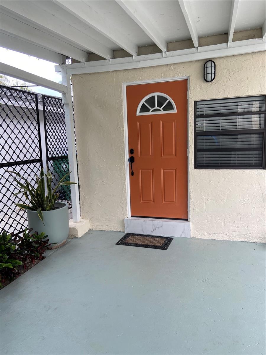 4744 NE Miami Ct back Property Photo 1