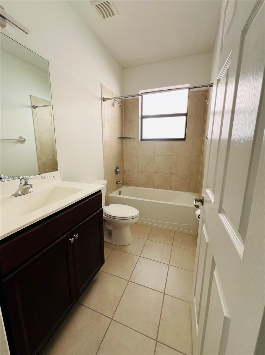 24161 Sw 115th Ct B Property Photo 6