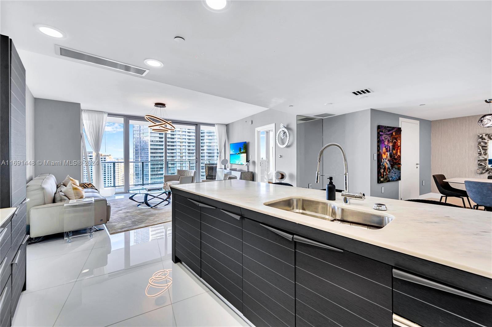 200 Biscayne Boulevard Way 3307 Property Photo 5