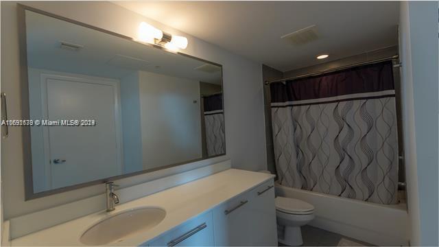 92 Sw 3rd St 1802 Property Photo 9