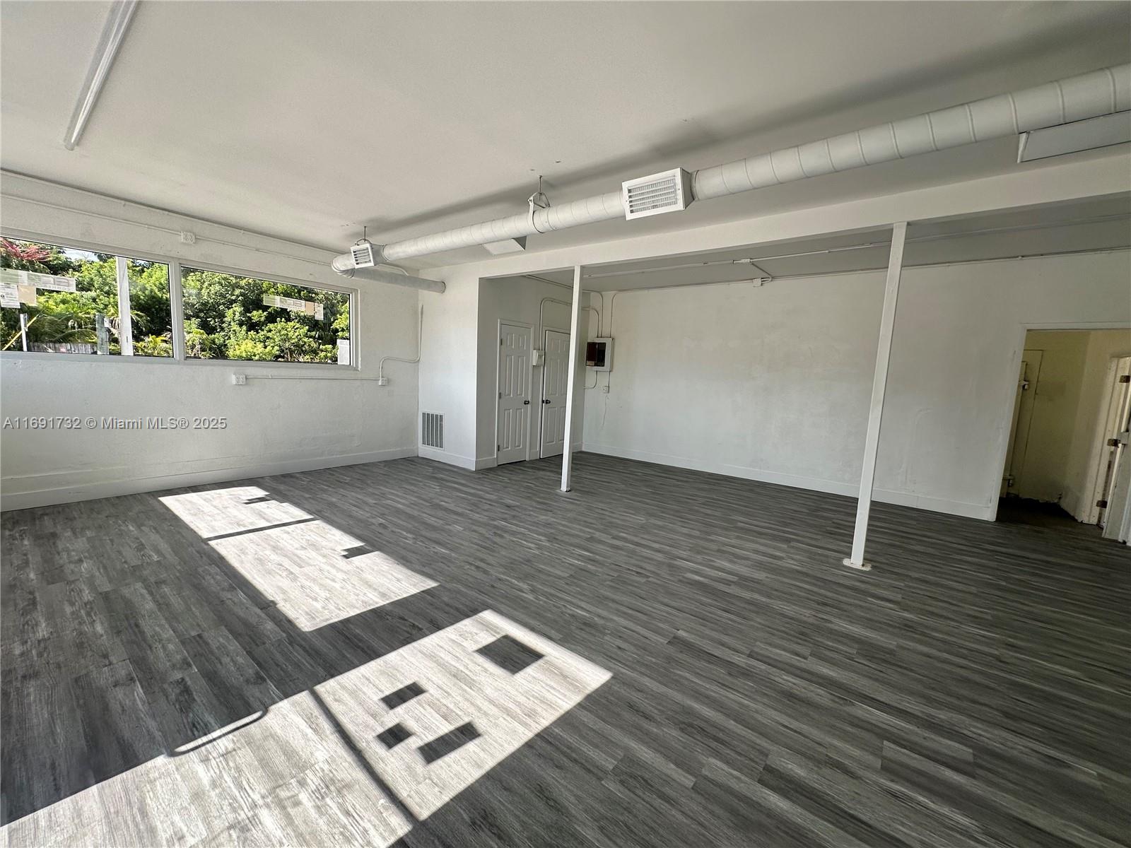 1696 S 22nd Ave D Property Photo 6