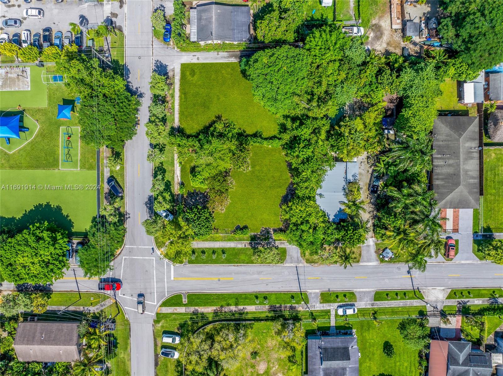 A11691914 Property Photo 2