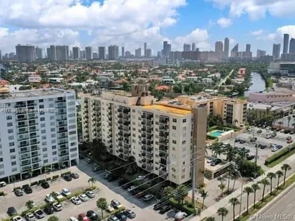 2903 N Miami Beach Blvd 806 Property Photo 1
