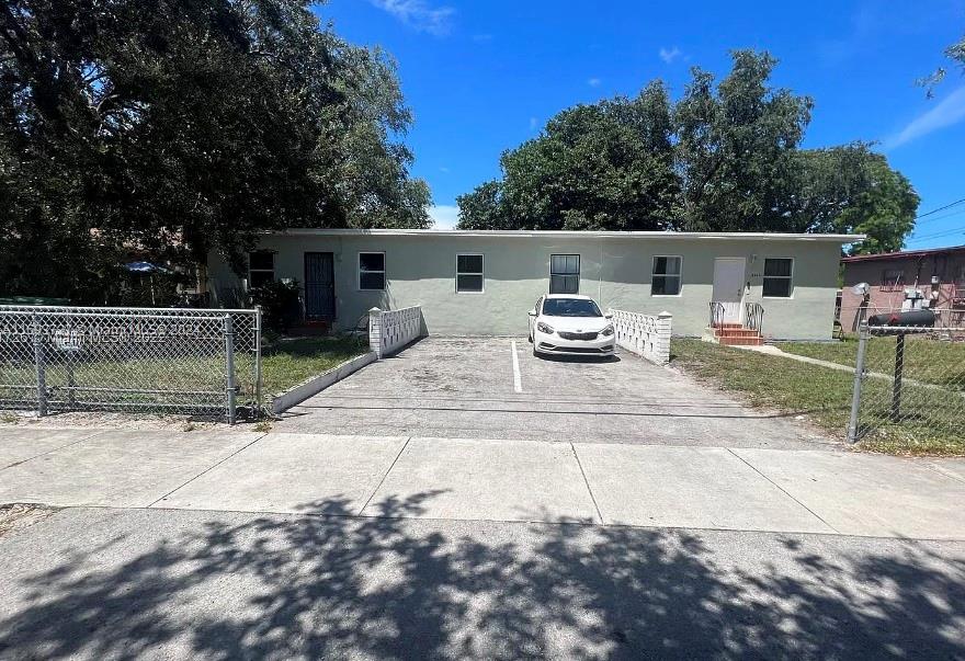 2027 Nw 91st St 2025 Property Photo 1