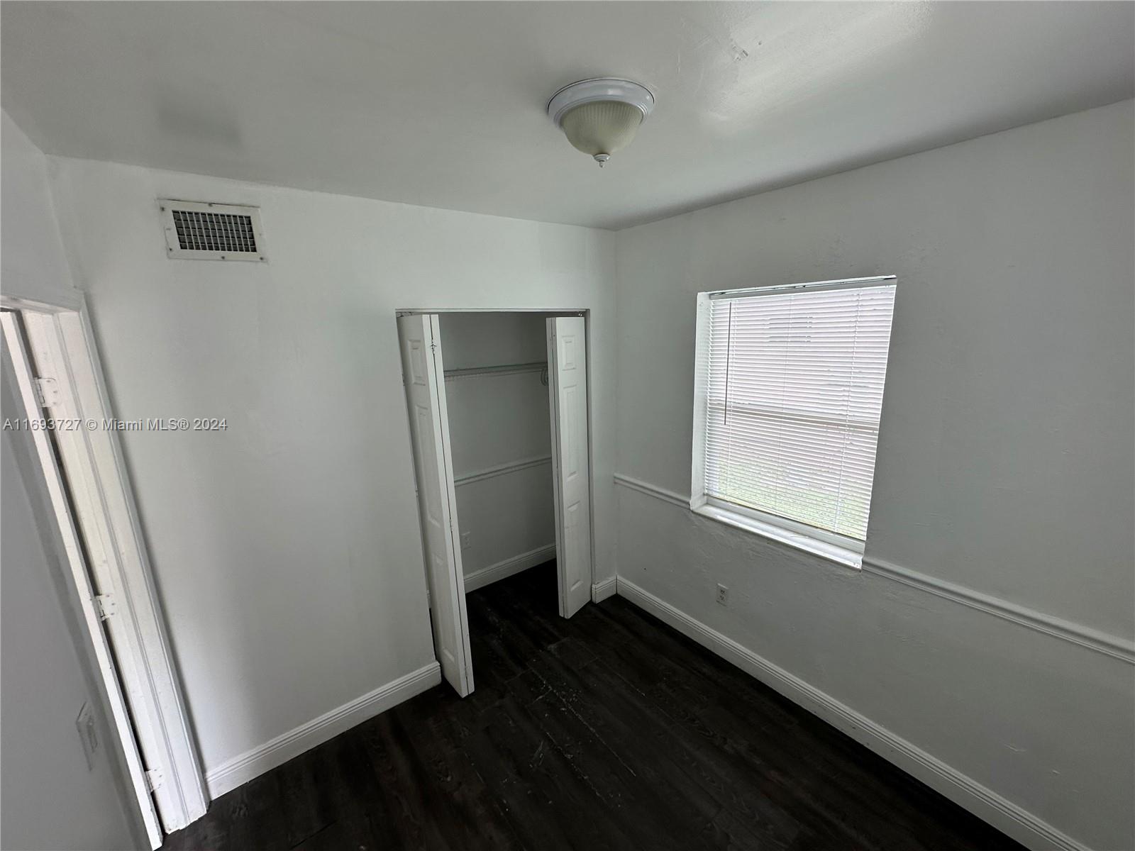 2027 Nw 91st St 2025 Property Photo 9