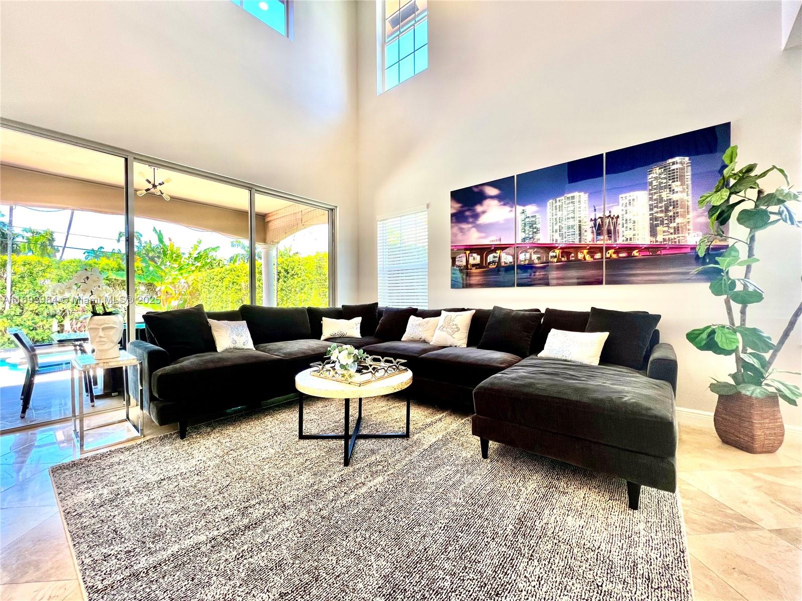 A11693964 Property Photo 11