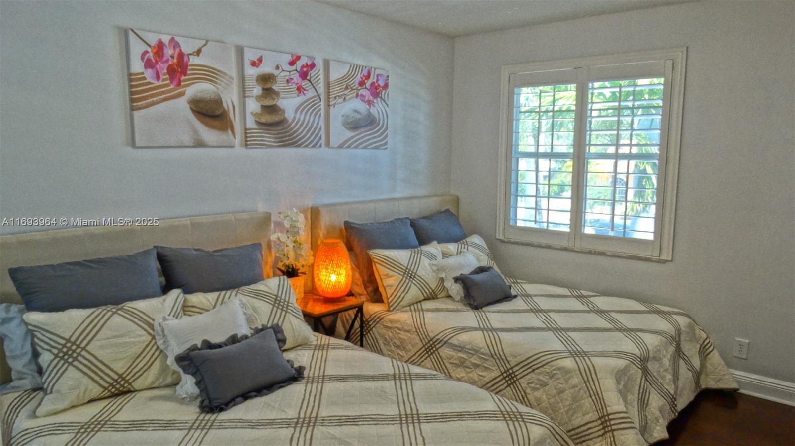 A11693964 Property Photo 21