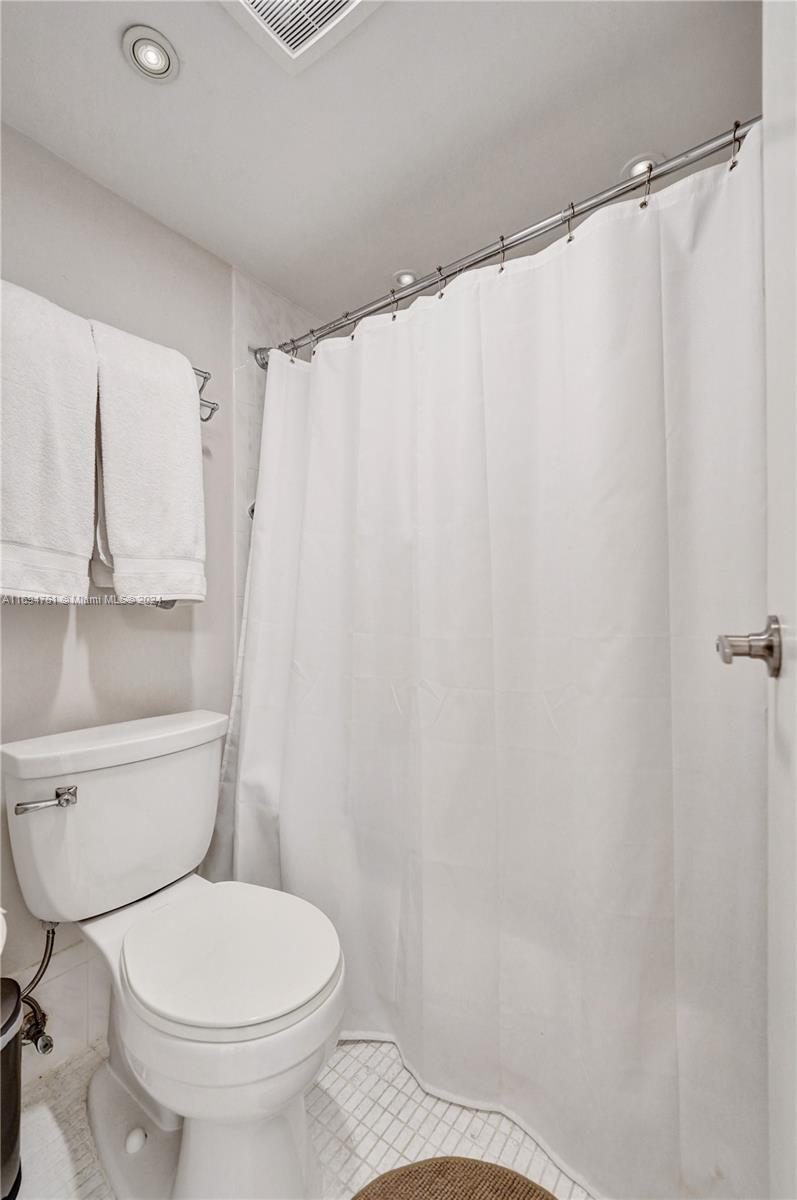 3625 N Country Club Dr 706 Property Photo 27