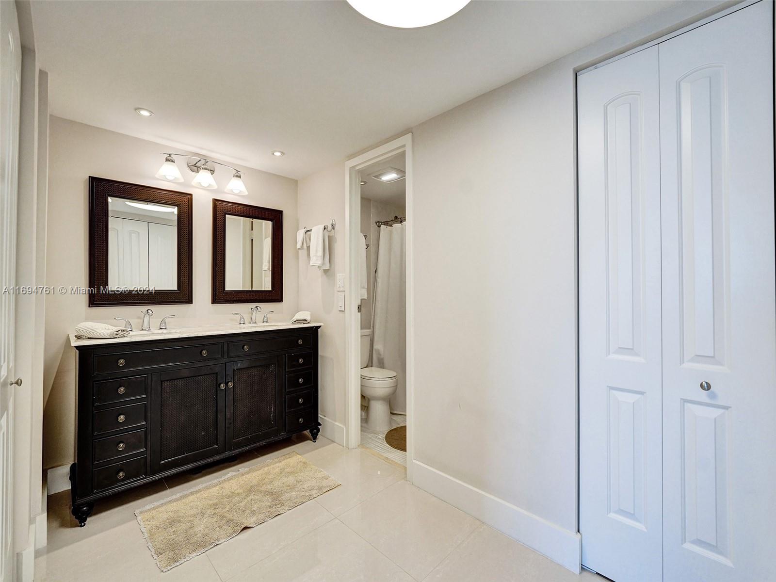 3625 N Country Club Dr 706 Property Photo 32