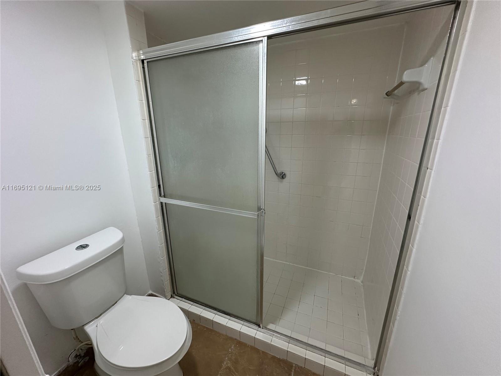 2506 Se 19th Pl 203-a Property Photo 15