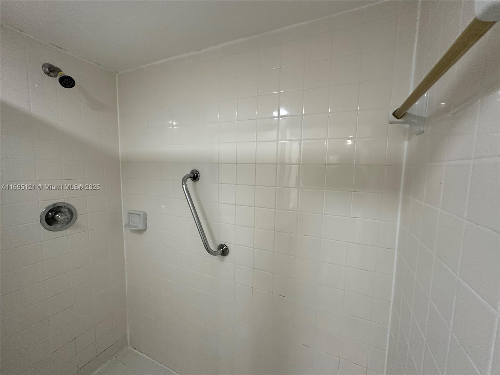 2506 Se 19th Pl 203-a Property Photo 16