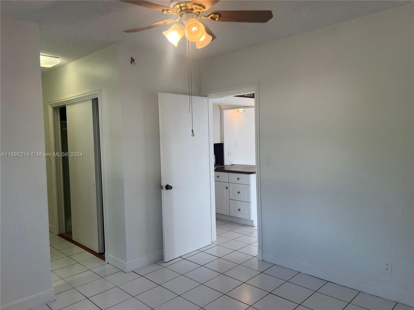3720 Morton Ave 2 Property Photo 11