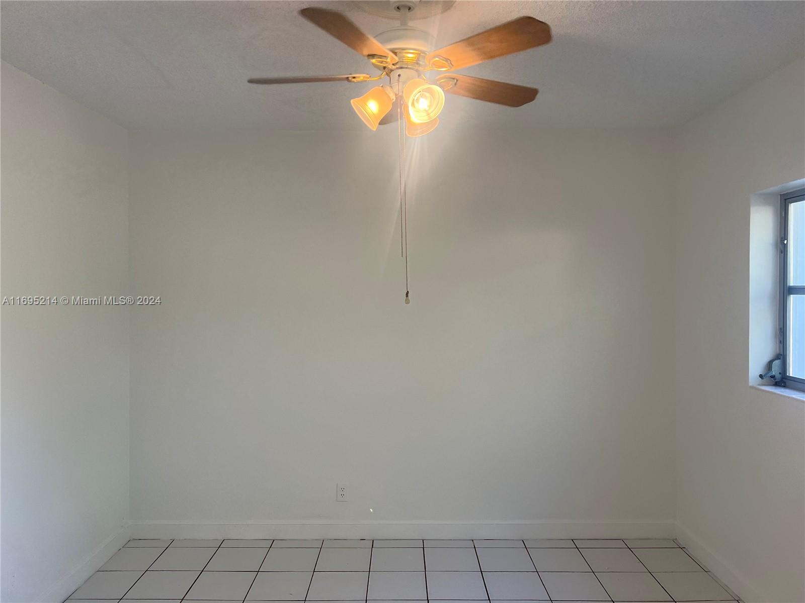 3720 Morton Ave 2 Property Photo 12