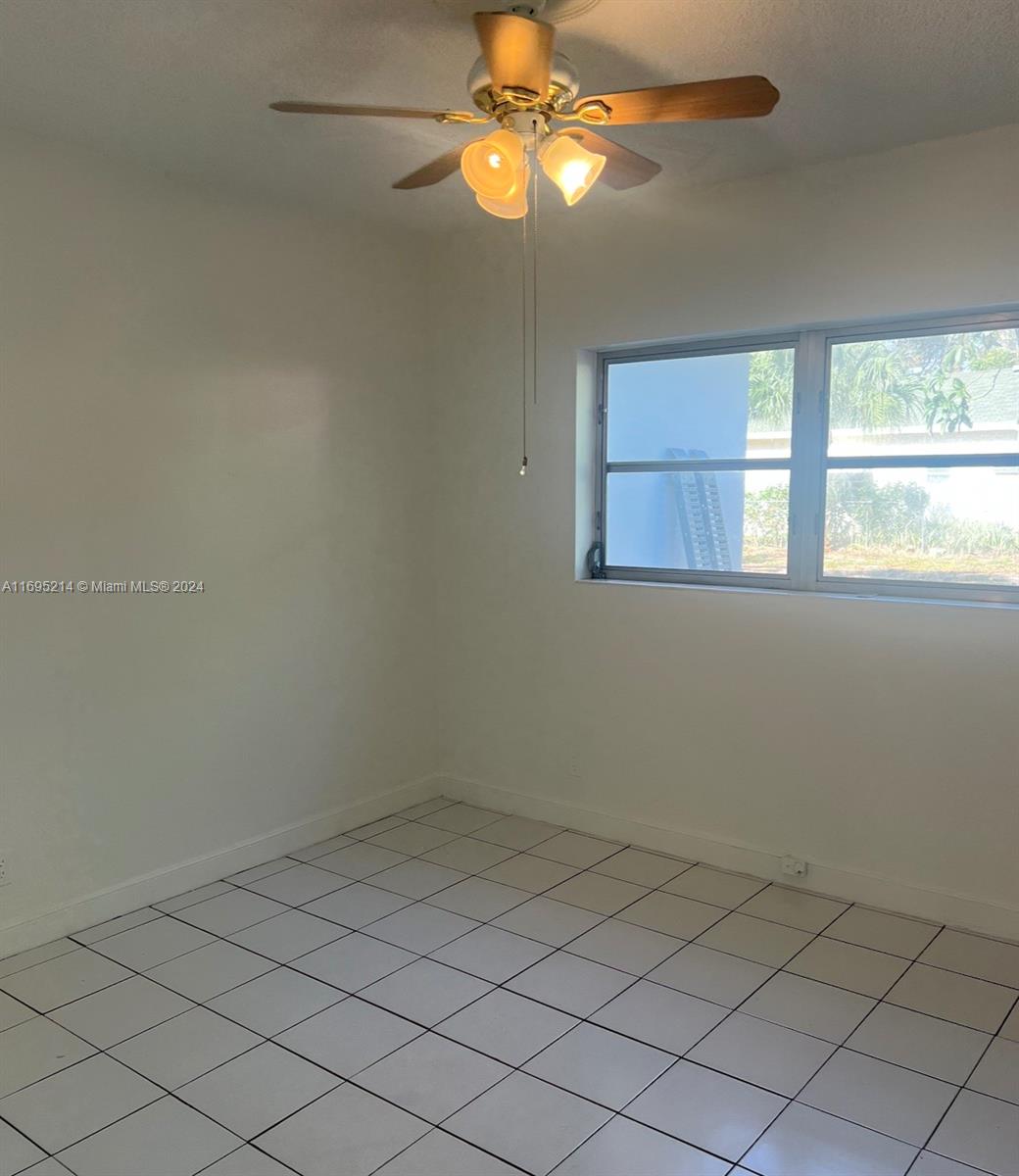 3720 Morton Ave 2 Property Photo 13