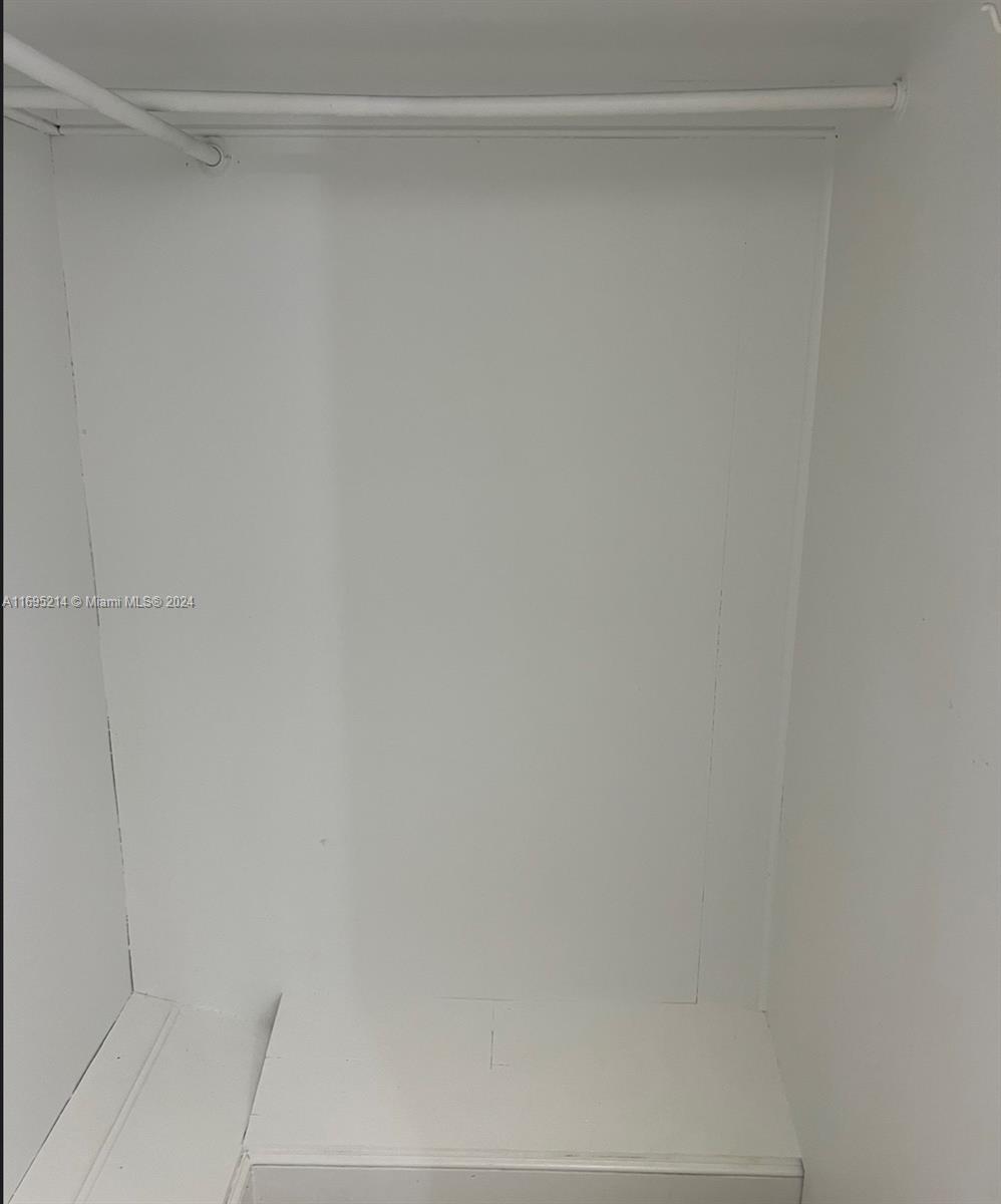 3720 Morton Ave 2 Property Photo 16