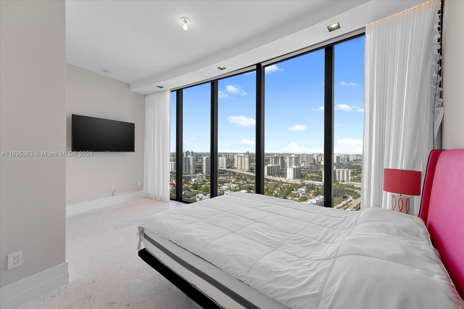 18555 Collins Ave 3405 Property Photo 17