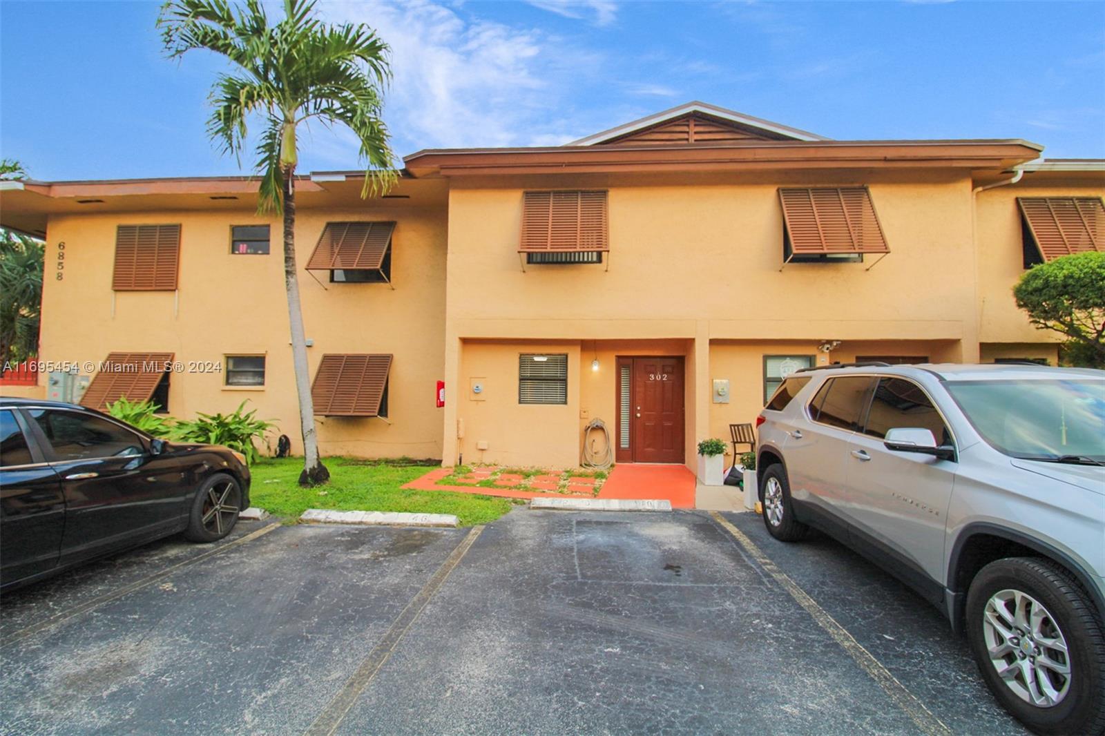 6858 Nw 173rd Dr 302 Property Photo 1