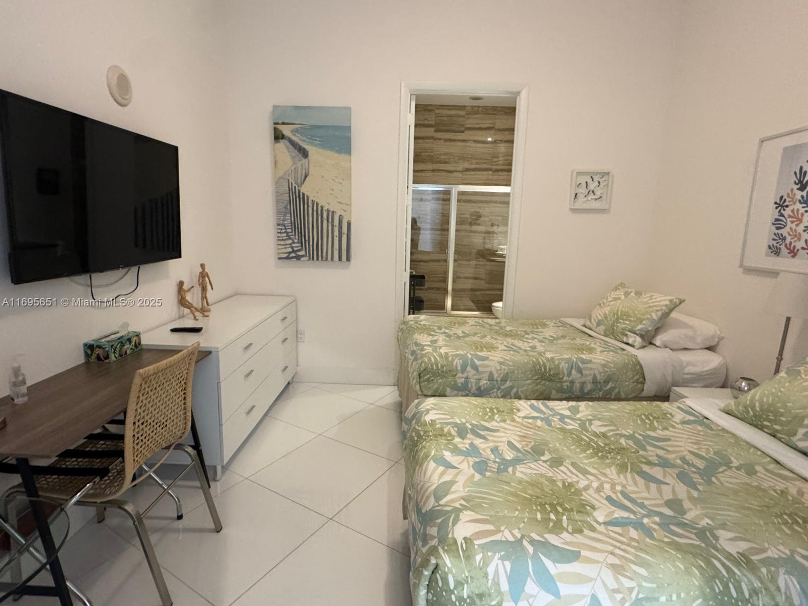 15811 Collins Ave 4203 Property Photo 13