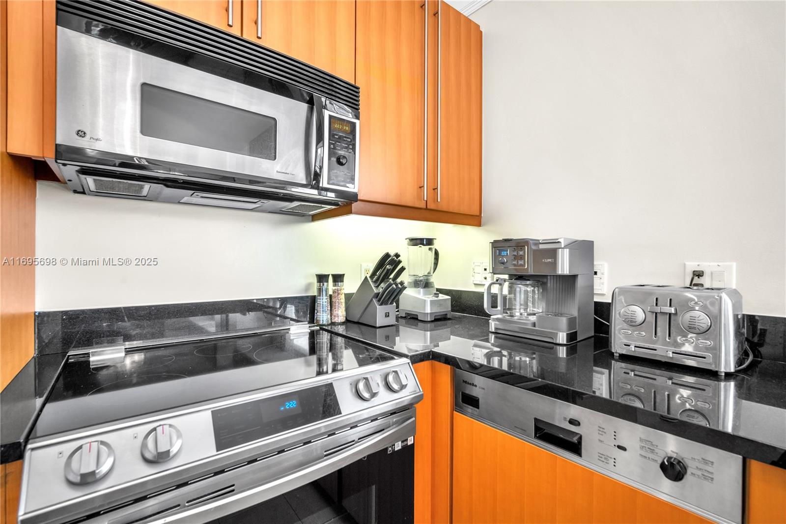 1435 Brickell Ave 3012 Property Photo 15