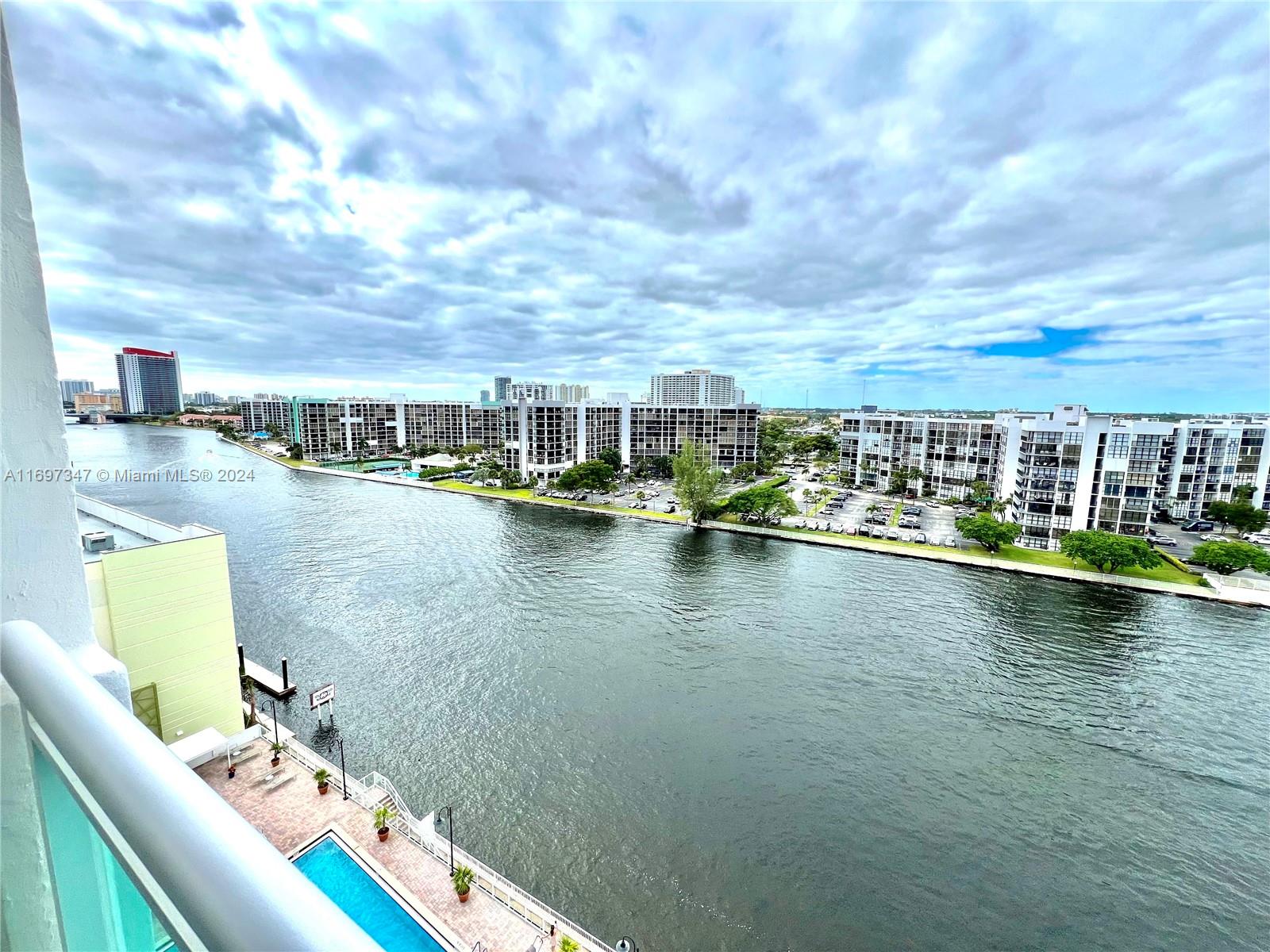 3000 S Ocean Dr 1012 Property Photo 9