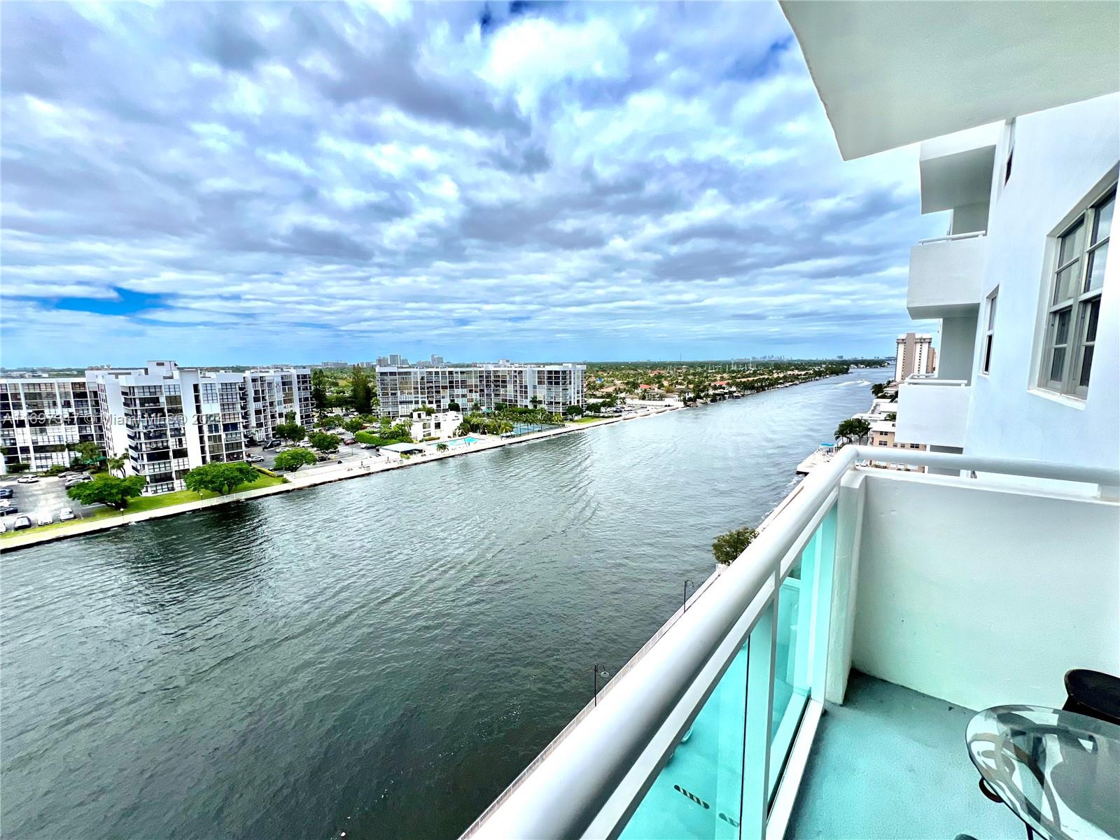 3000 S Ocean Dr 1012 Property Photo 11