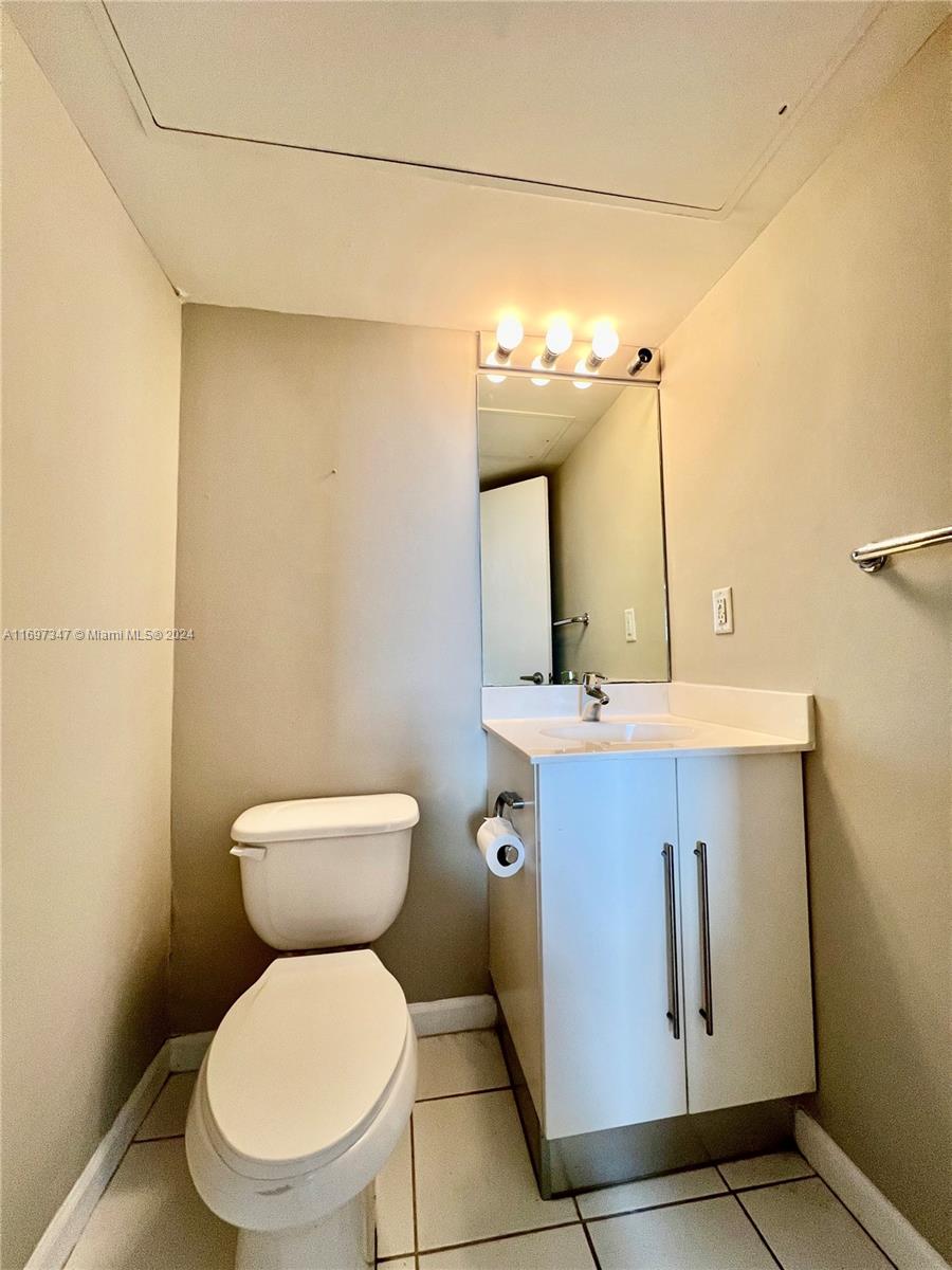 3000 S Ocean Dr 1012 Property Photo 13