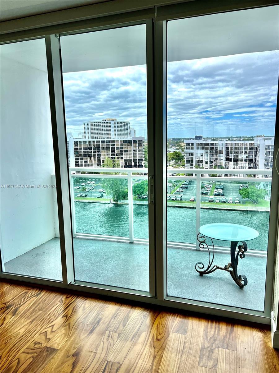 3000 S Ocean Dr 1012 Property Photo 14