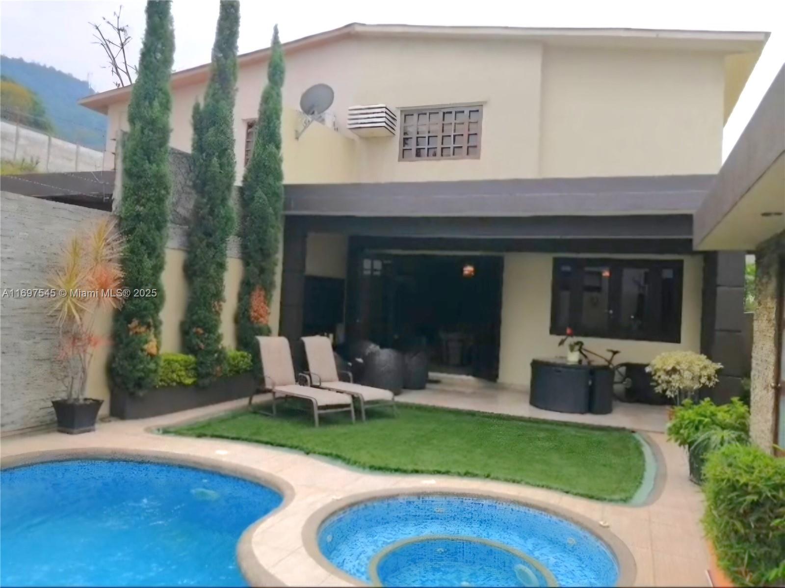 1 Carrera Calvo Ave
