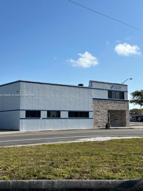12700 W Dixie Hwy Property Photo 3