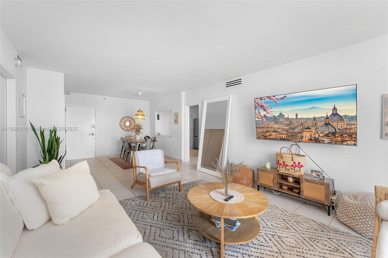 5700 Collins Ave 5b Property Photo 13