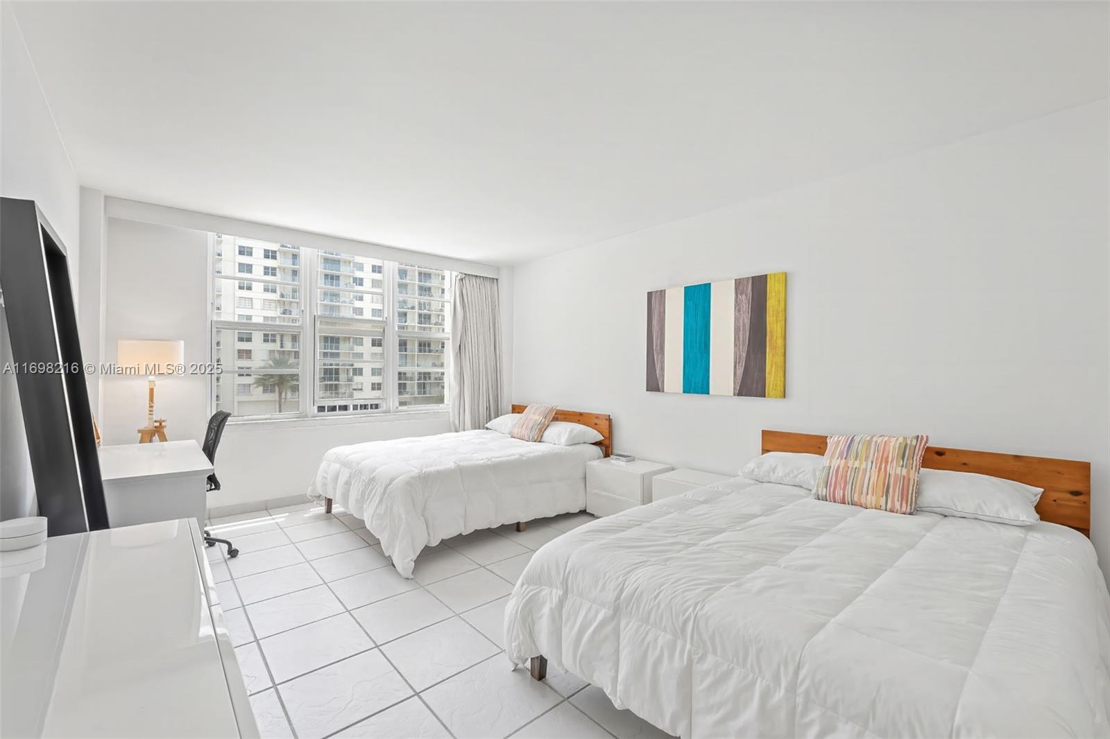 5700 Collins Ave 5b Property Photo 15