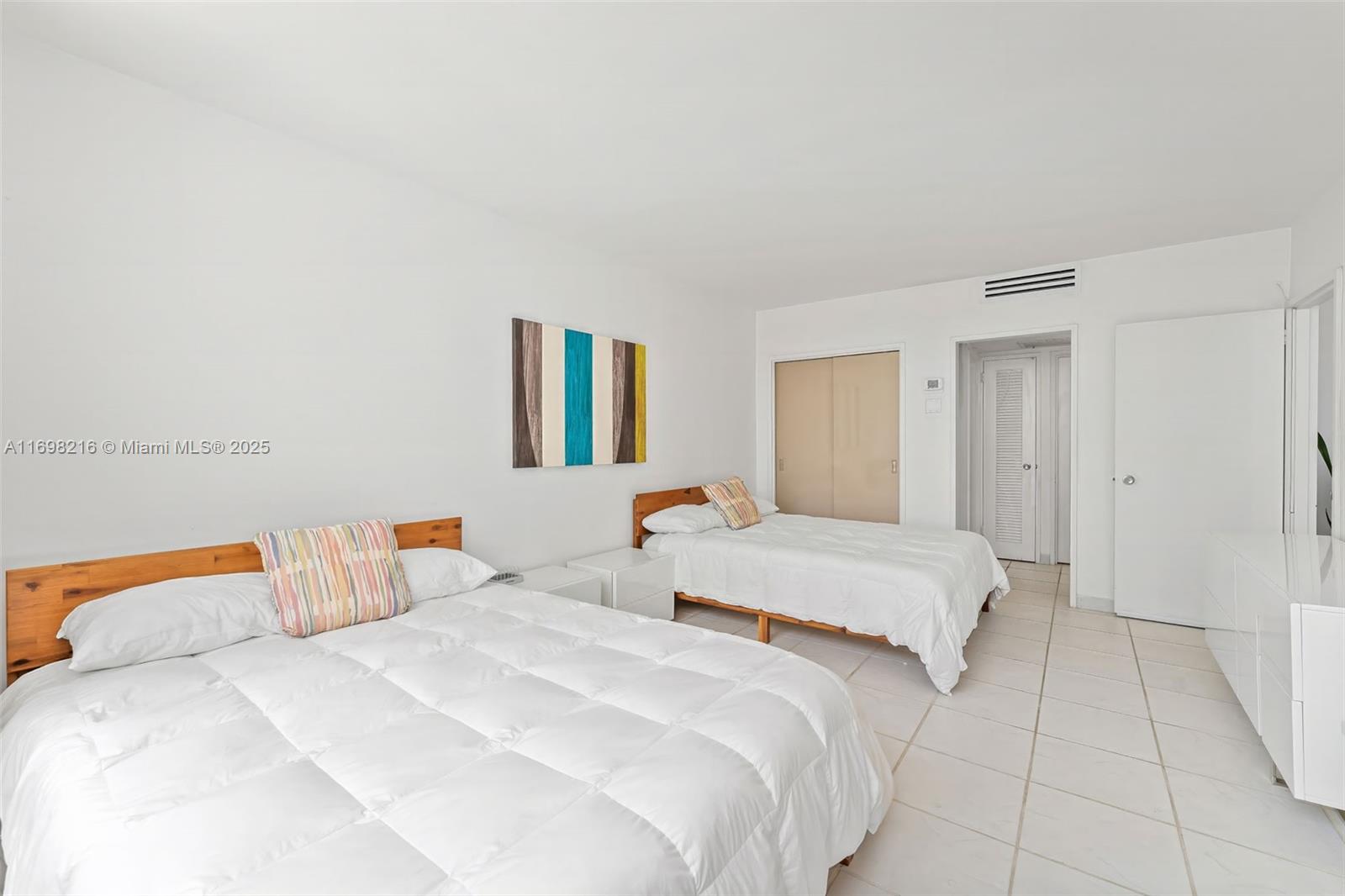 5700 Collins Ave 5b Property Photo 16