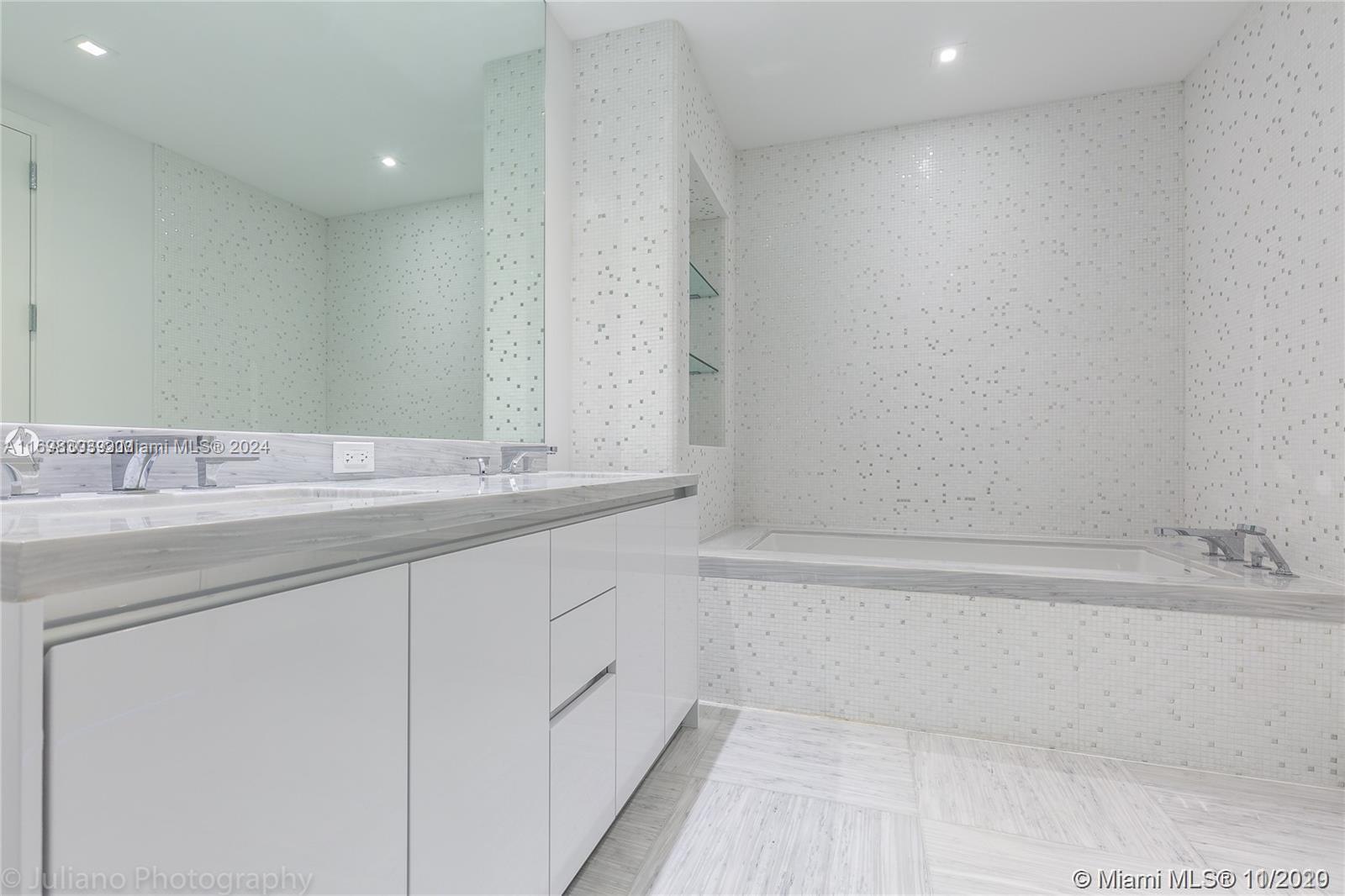 16901 Collins Ave 1402 Property Photo 16
