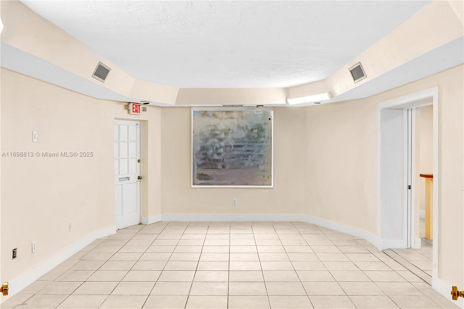 313-317 N Krome Ave Property Photo 10