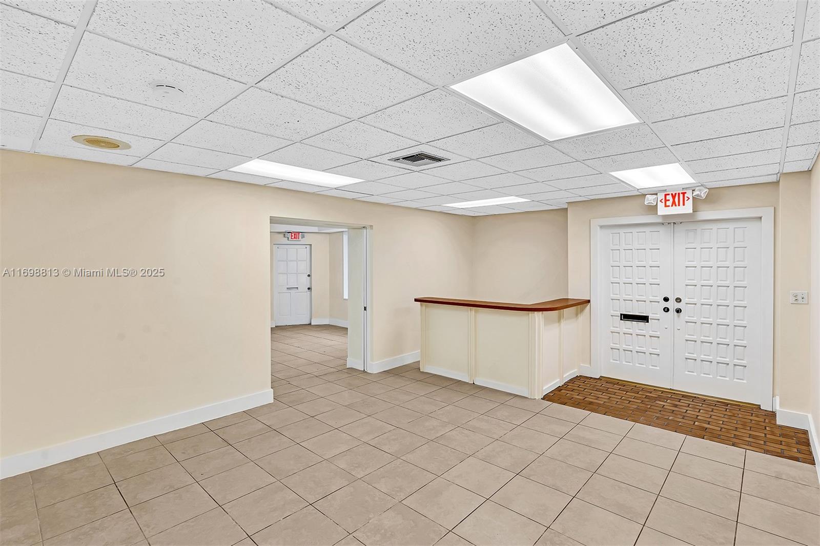 313-317 N Krome Ave Property Photo 11