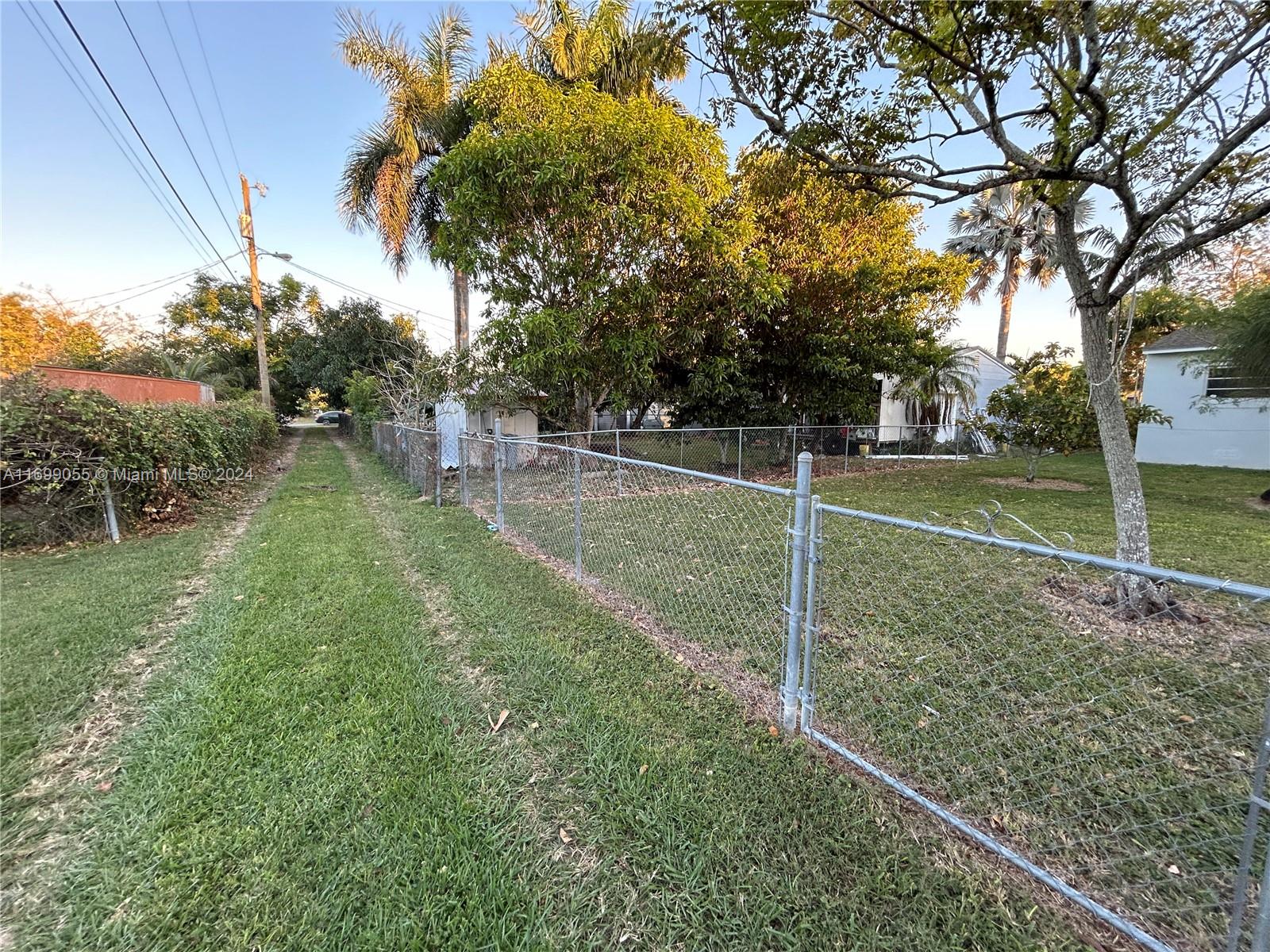 655 Nw 10th St Property Photo 18