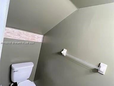 2928 Se 2nd St 7 Property Photo 8