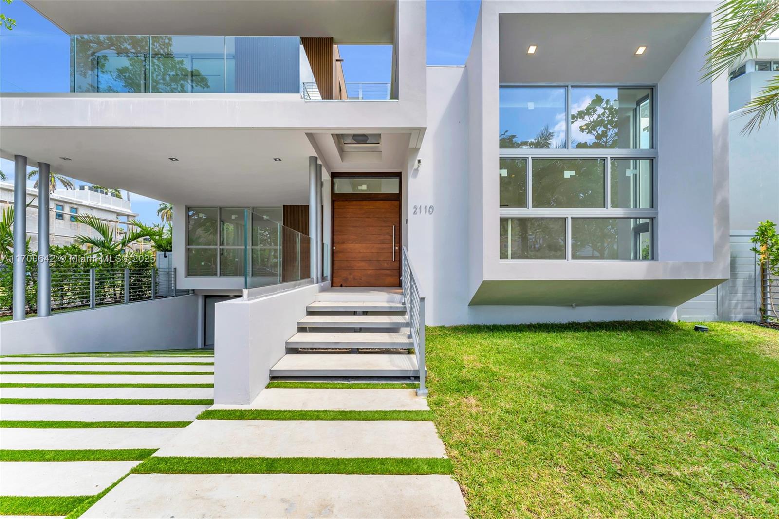 2110 S Miami Ave Picture