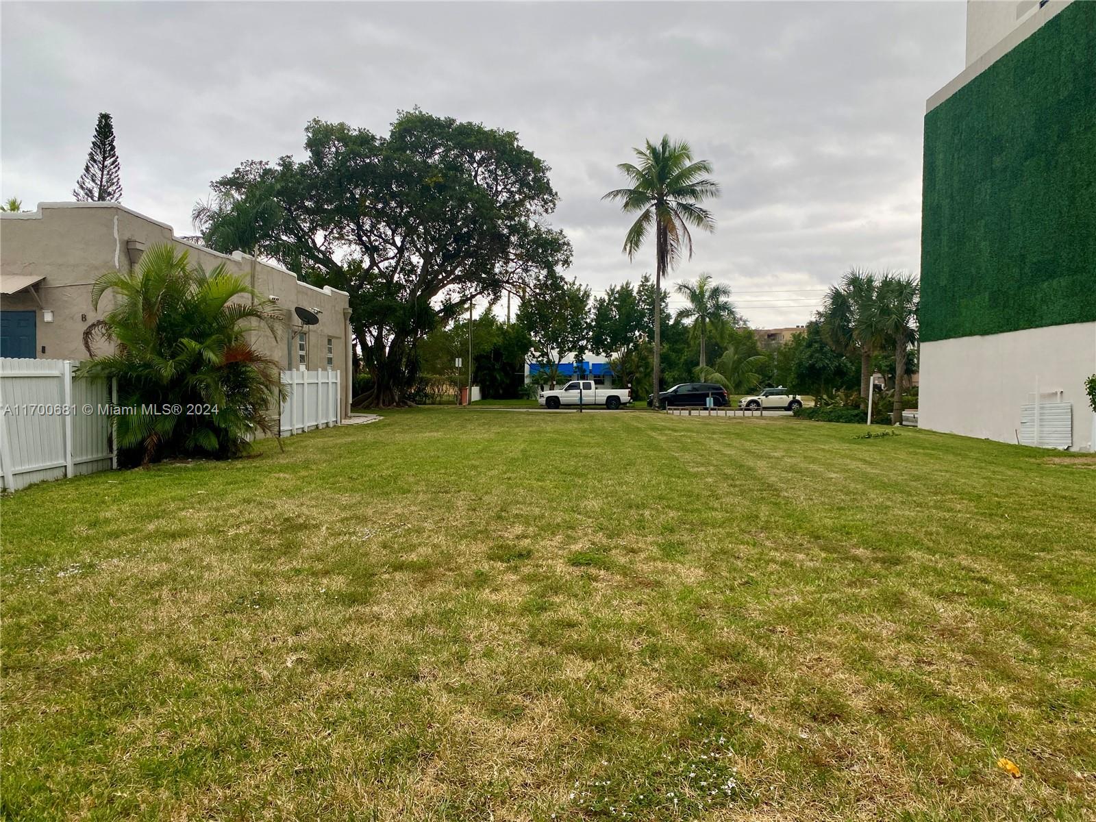 1741 Dewey St Property Photo 27