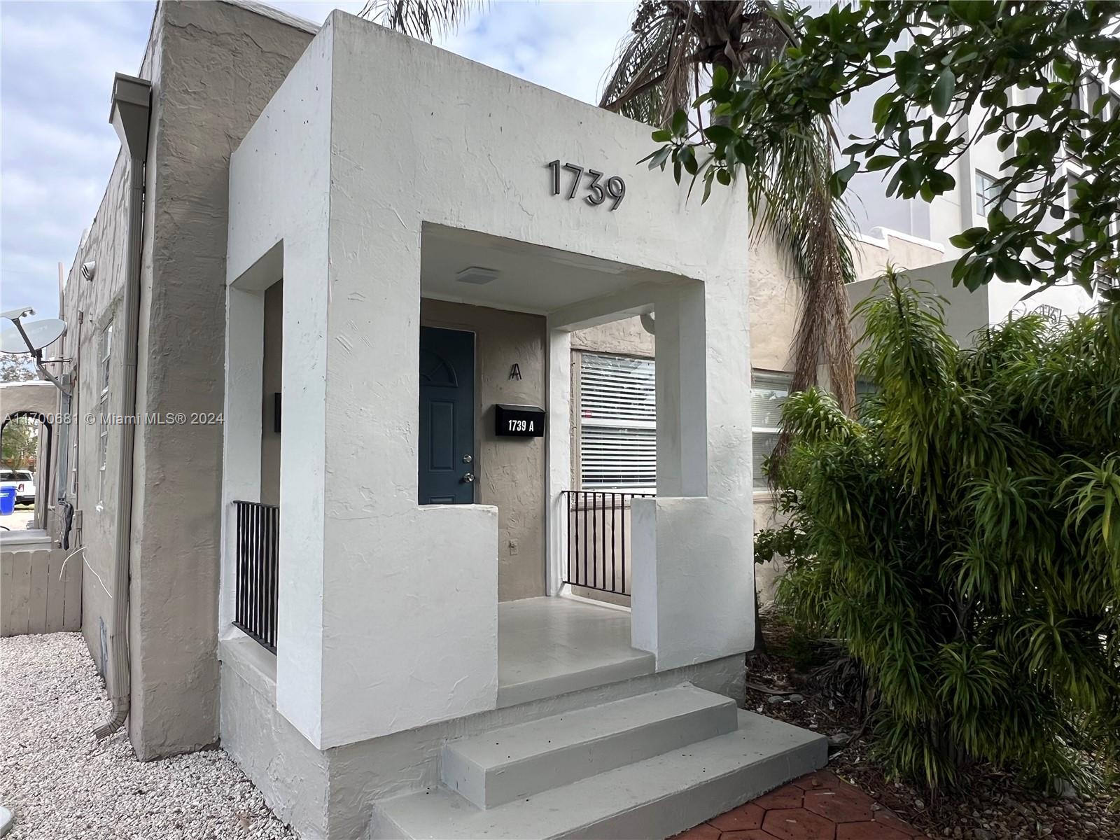 1741 Dewey St Property Photo 33