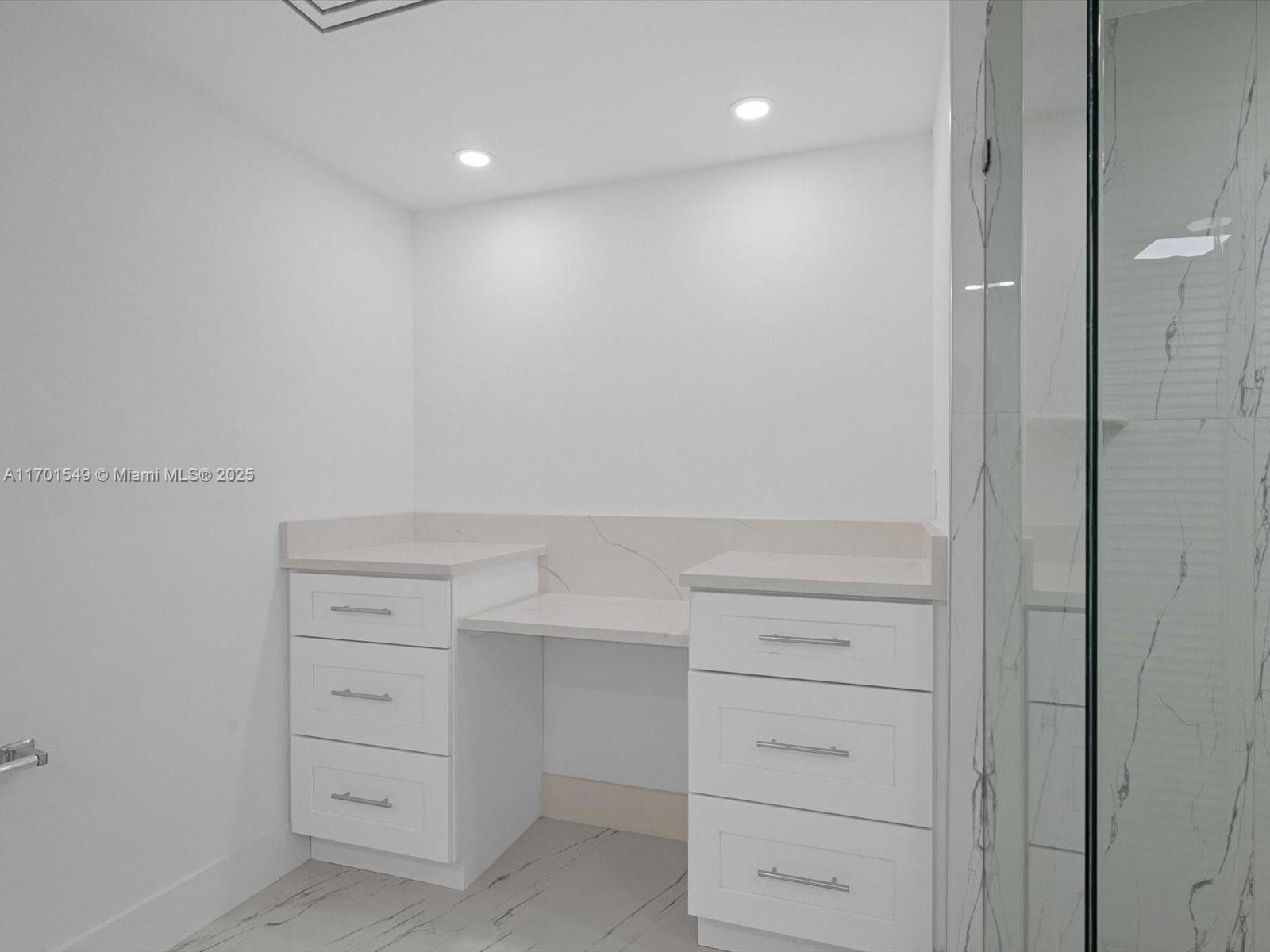 2480 Presidential Way 702 Property Photo 27