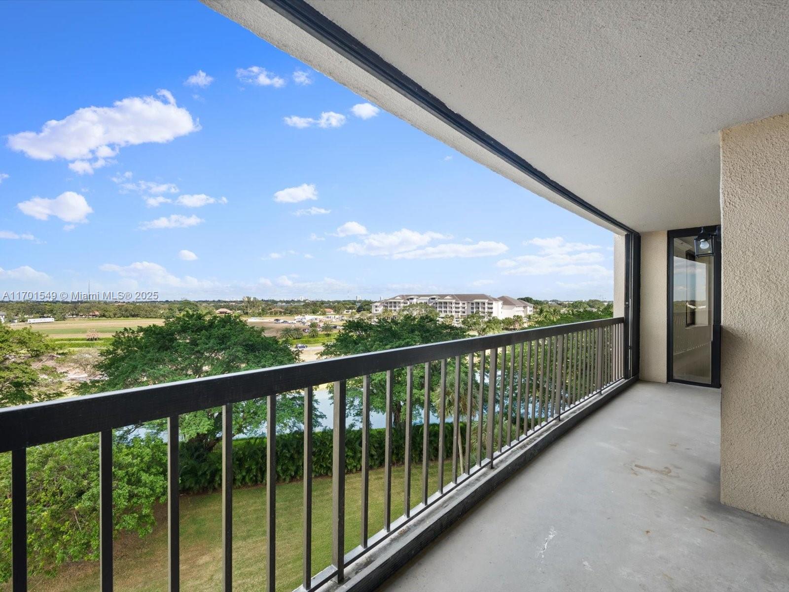 2480 Presidential Way 702 Property Photo 30