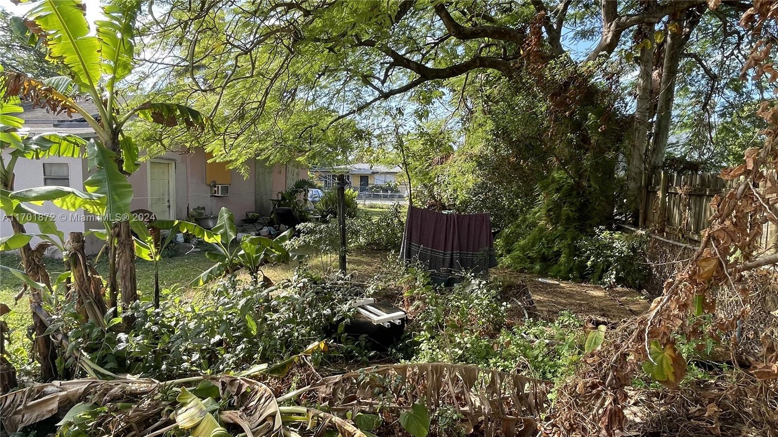 17301 Ne 4th Ave Property Photo 8