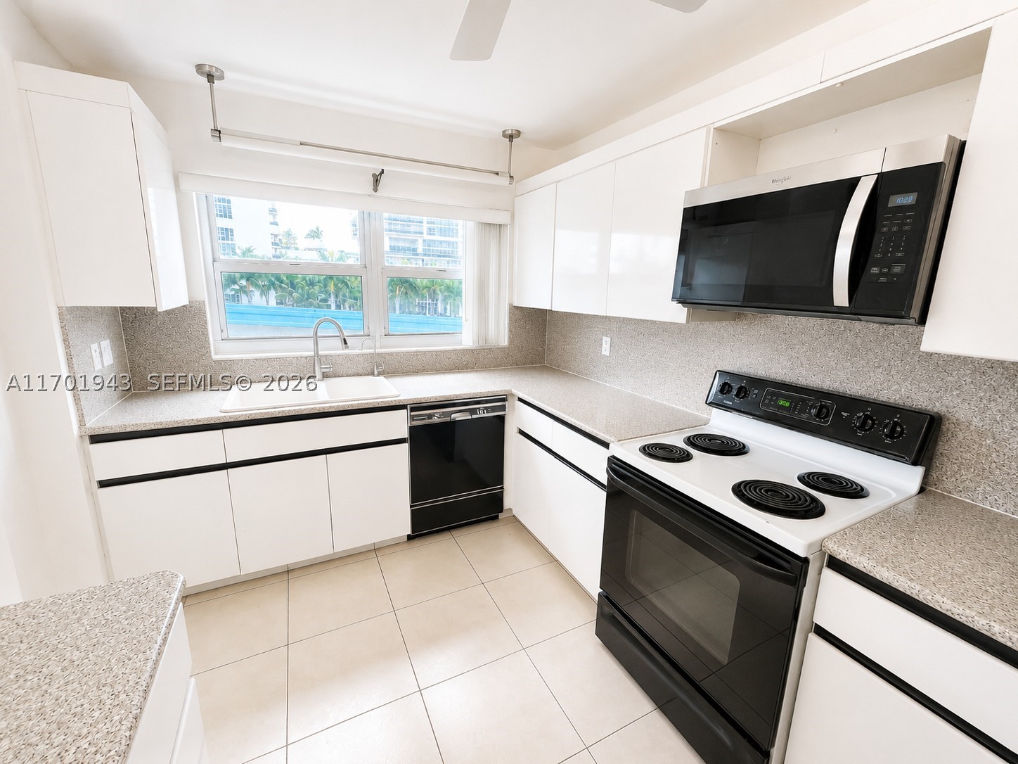 1825 S Ocean Dr 401 Property Photo 1