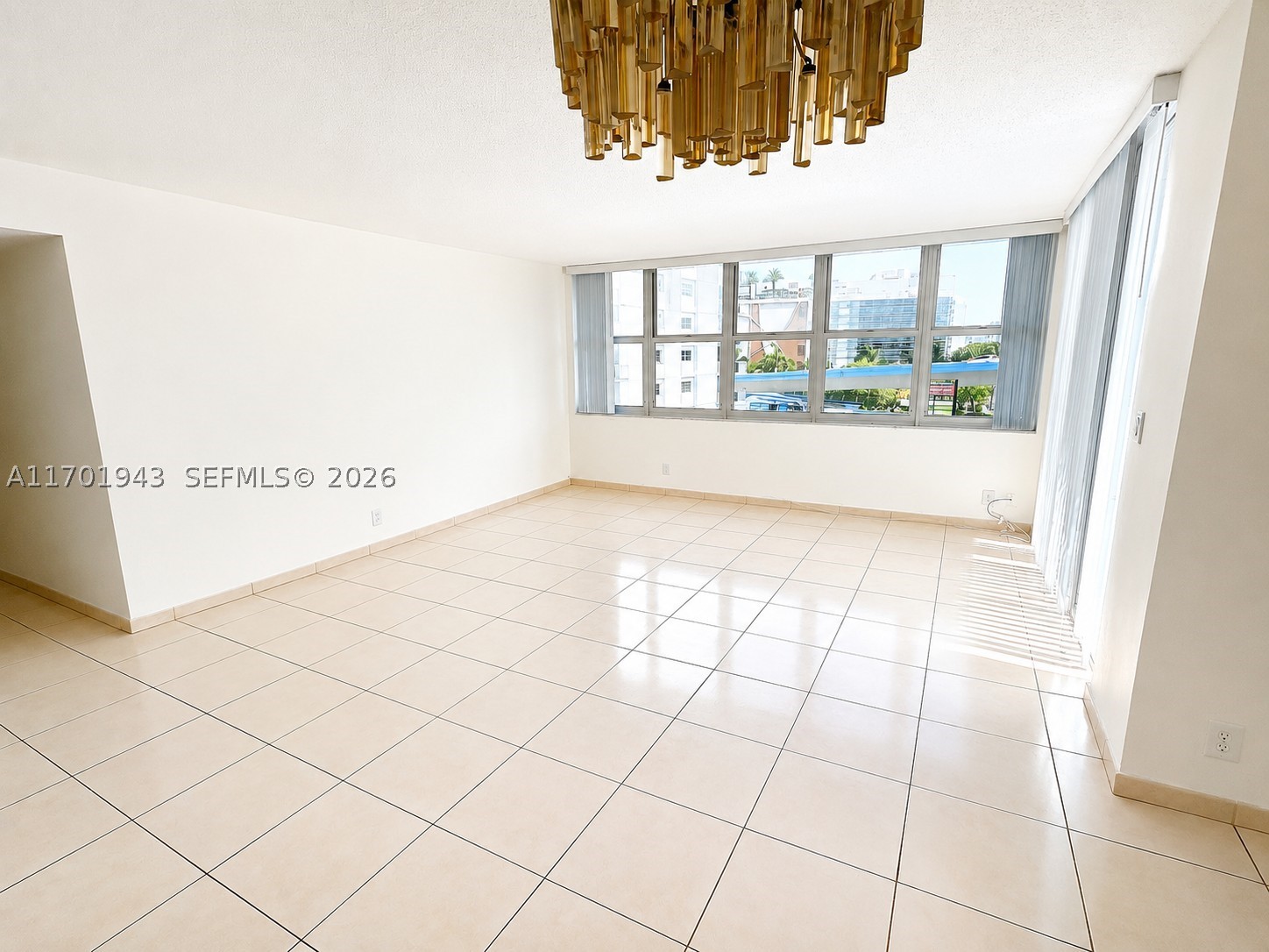1825 S Ocean Dr 401 Property Photo 6